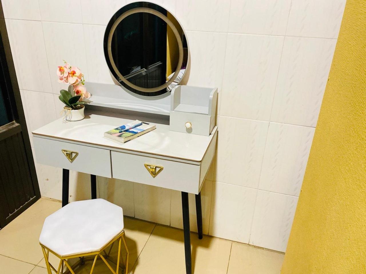 Social Backpacker Hostel & Rooftop Bar Μπατταμπάνγκ Εξωτερικό φωτογραφία