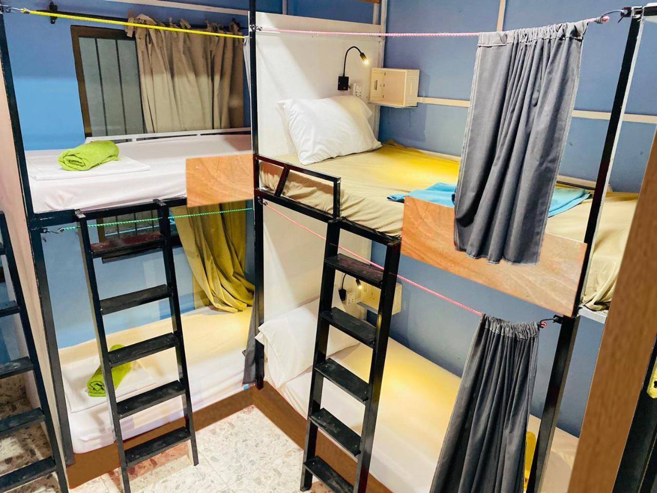 Social Backpacker Hostel & Rooftop Bar Μπατταμπάνγκ Εξωτερικό φωτογραφία